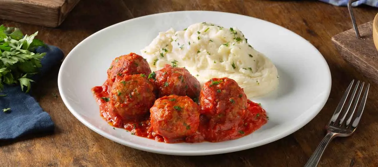 Albóndigas de pollo con salsa de tomate