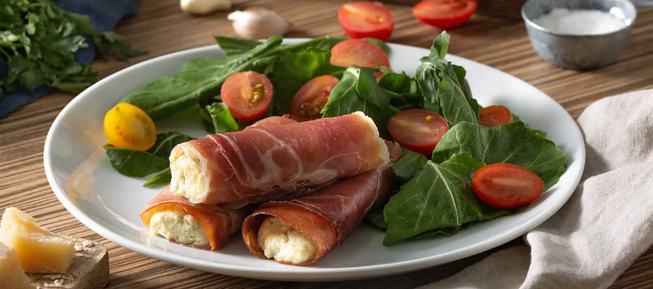 Rollitos de pollo envueltos en jamón serrano