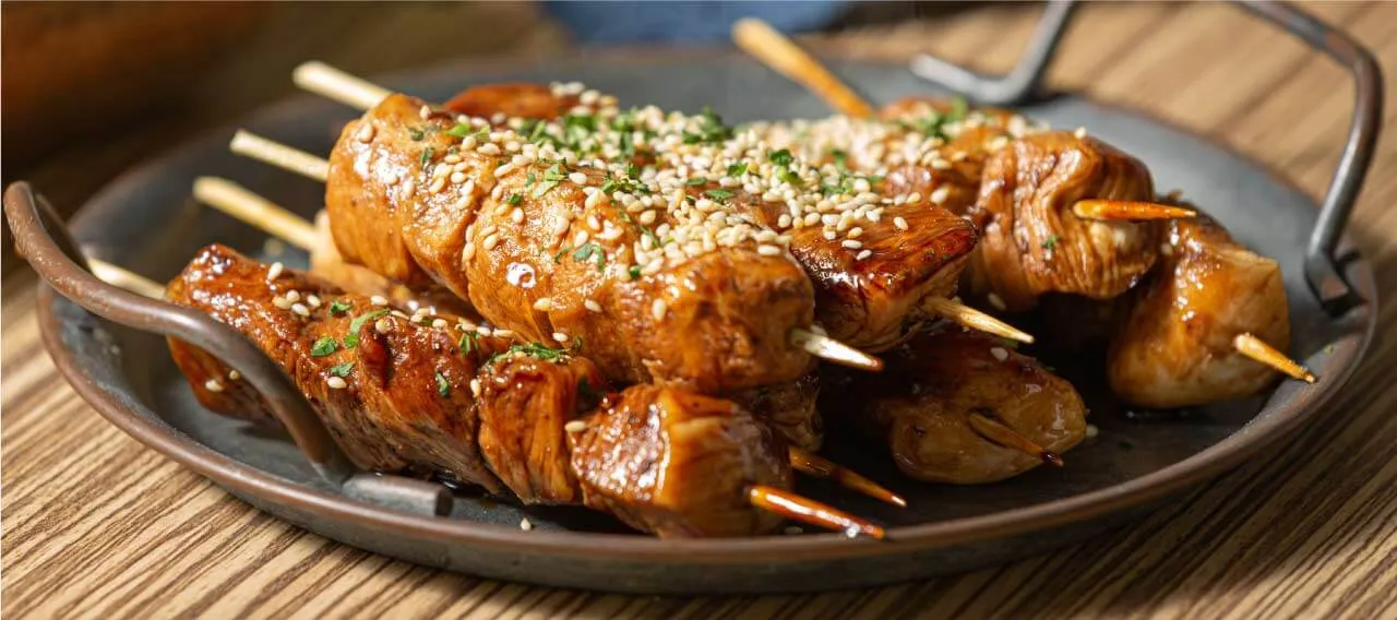 Brochetas agridulces de pollo