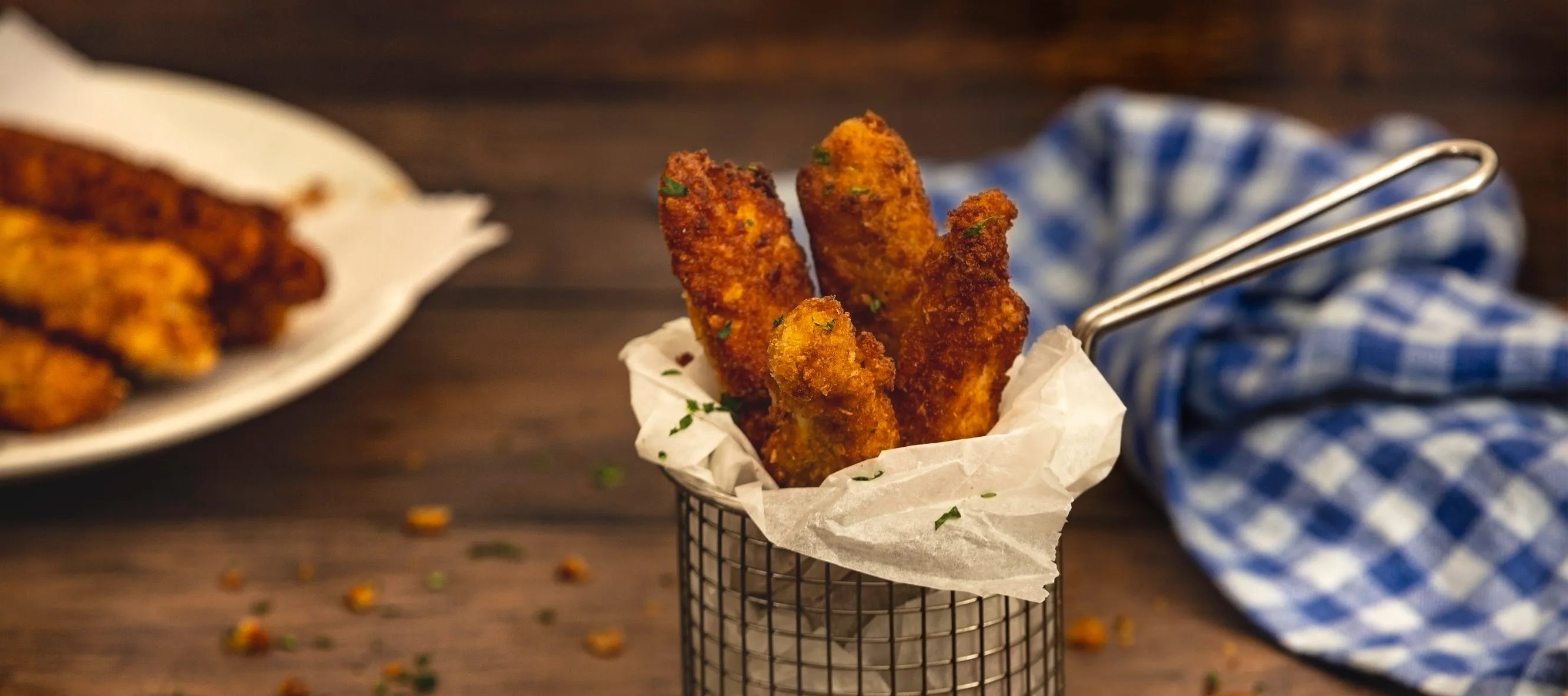 Bastones de pollo fritos